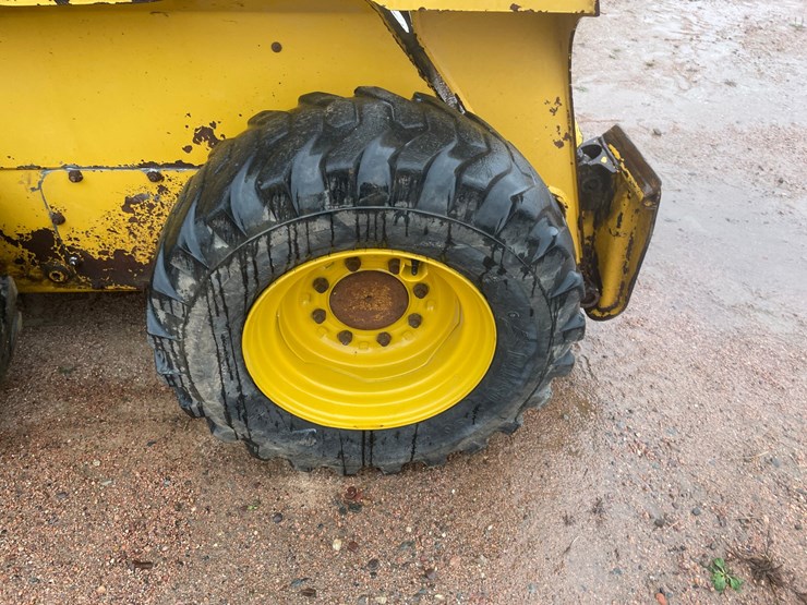 #1085-•-john-deere-317-skid-steer-image-24