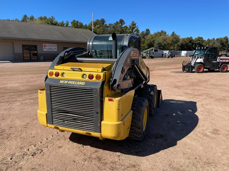 #1959-•-2015-new-holland-l230-skid-steer-image-4