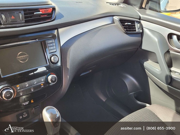 2020-nissan-rogue-image-12