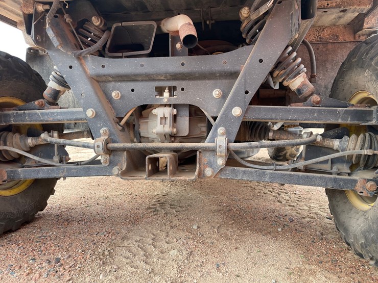 #1057-•-john-deere-diesel-4-x-4-gator-image-23