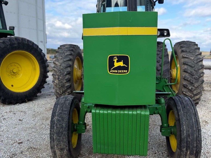 1980-john-deere-4440-tractor,-7,995-hours,-540-and-small-1000pto,-front-fuel-tank,-full-rack-front-weights,-hammer-strap,-side-step,-quad-range,-18.4x38,-quick-hitch,-2-remotes,-s/n--4440w037072-image-31