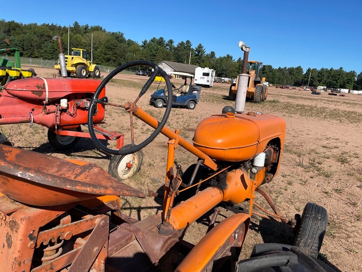 #1950-•-allis-chalmers-b-wide-tractor-image-54