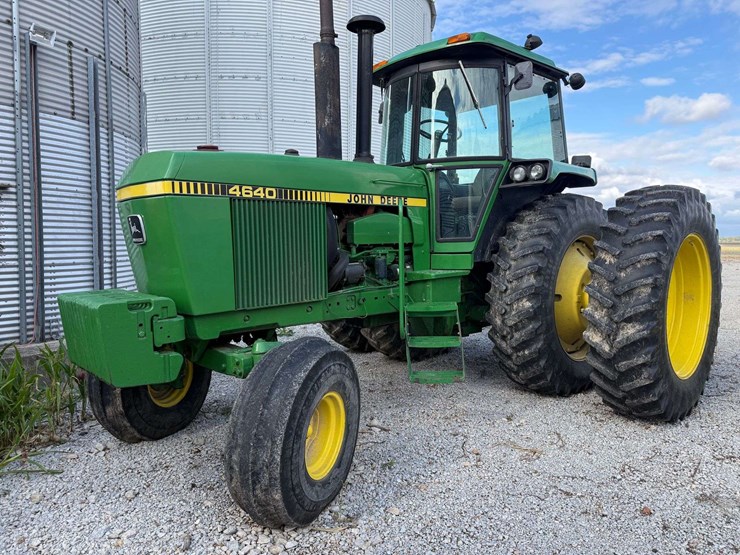 1979-john-deere-4640-tractor,-8,390-hours,-big-1000pto,-quad-range,-3-remotes,-18.4x42-duals,-side-stair-step,-full-front-weights,-quick-hitch,-s/n--4640h010567r-image-1