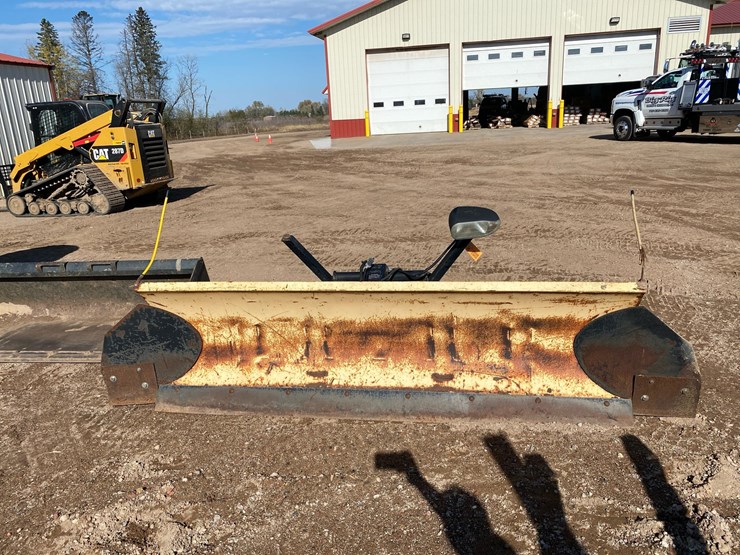 #6983-•-md-ii-truck-mount-snowplow-with-mounting-frame-and-side-wings-image-2