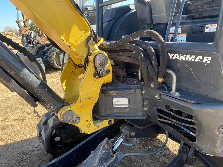 #1900-•-yanmar-vio-35-mini-backhoe-image-16
