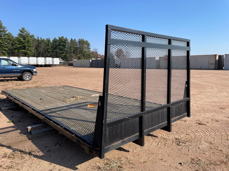#3796-•-20'-flatbed-truck-body-image-3