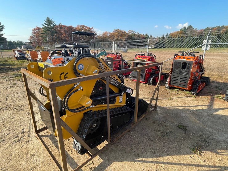 #3239-•-agt-mx-crt23-compact-track-loader-image-4