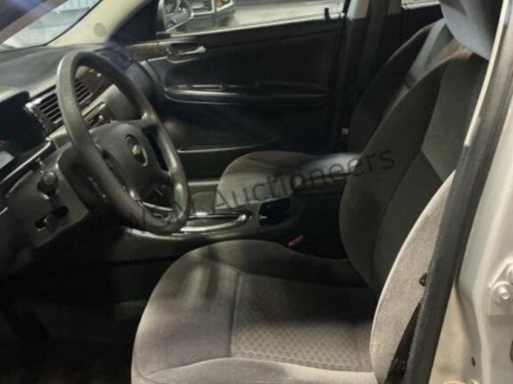 2015-chevrolet-impala-sdn-image-20