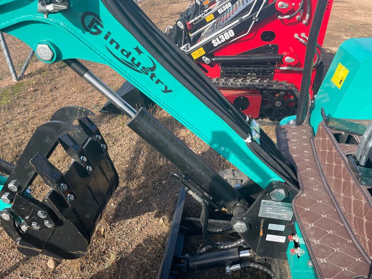 #1981-•-cfg-h16r-mini-excavator-image-11