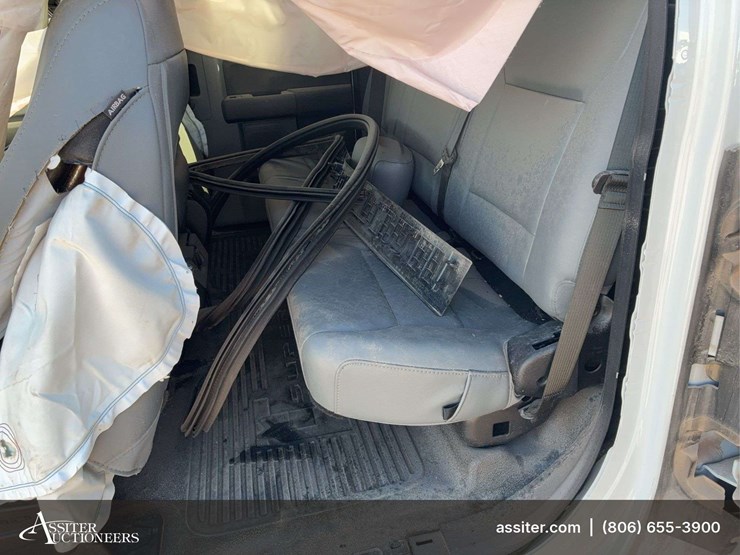 2024-ford-f350-image-19