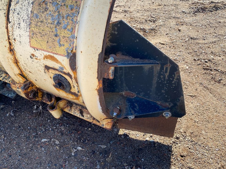 #6983-•-md-ii-truck-mount-snowplow-with-mounting-frame-and-side-wings-image-10