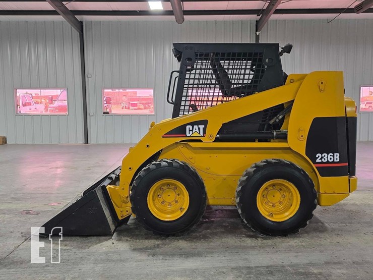 2005-caterpillar-236b-image-5