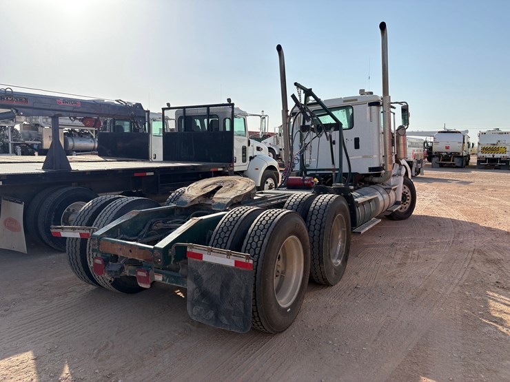 2011-international-paystar-5900i-t/a-daycab-haul-truck,-inop.-image-4