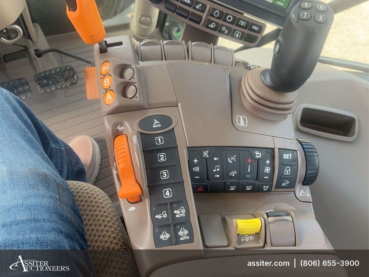 2022-john-deere-r-image-36