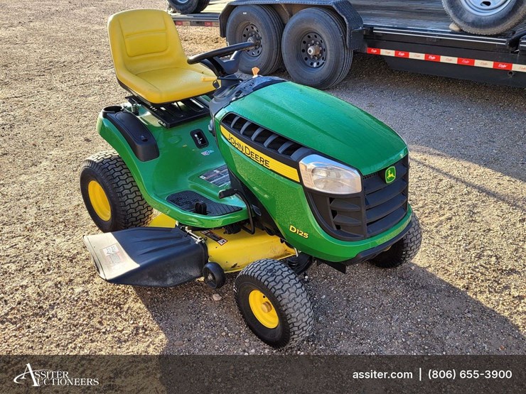 john-deere-d125-image-2