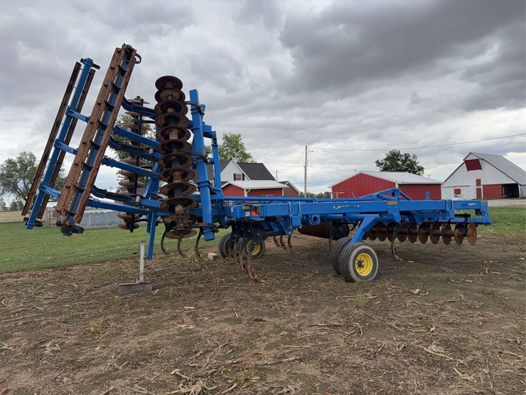 landoll-2211-13-disc-chisel,-walking-tandems,-13-shank,-3-hyd-outlets,-20''-disc-blades,-s/n--25h1000136-image-10