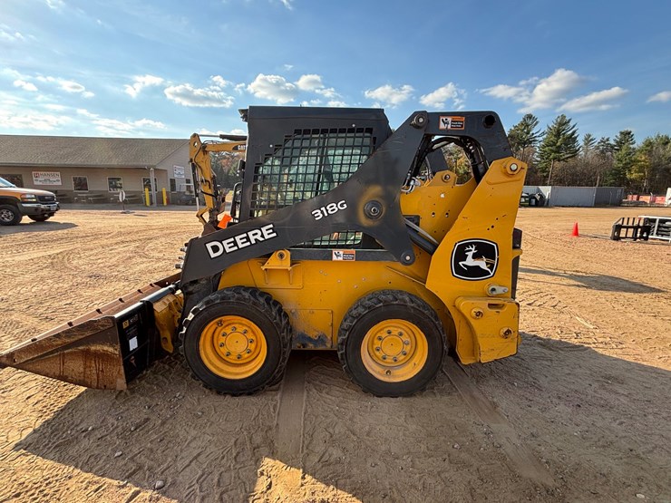 #1918-•-2023-john-deere-318g-wheeled-skid-steer-image-8