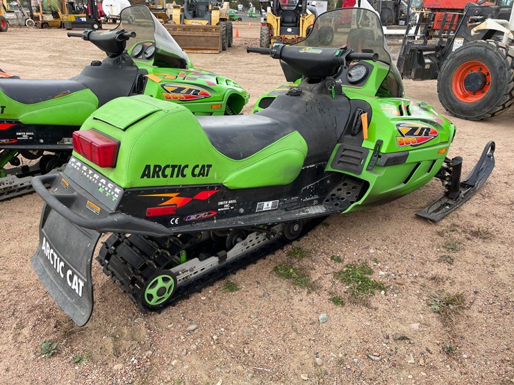 #1050-•-1999-arctic-cat-zr500-snowmobile-(has-reg.-card)-image-3