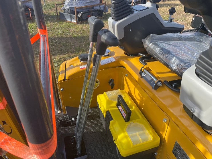 #3223-•-2026-cfg-mx20r-mini-excavator-image-25