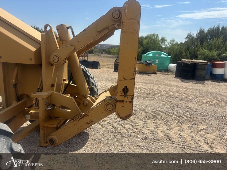2002-caterpillar-140h-image-7