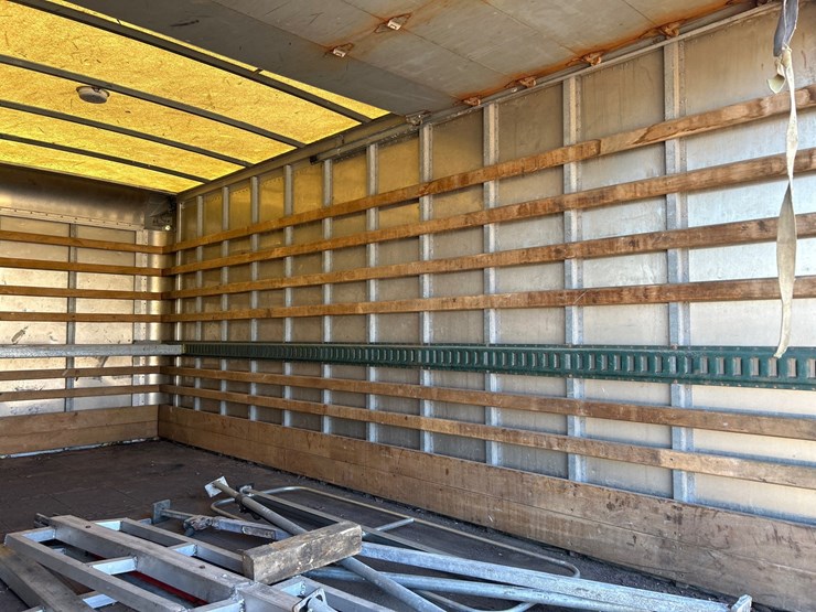 #6941-•-morgan-enclosed-truck-cargo-box-body-with-aluminum-load-blocks-image-9
