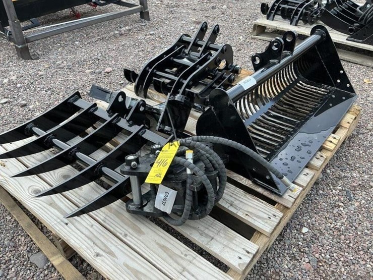 mini-excavator-attachments-image-4