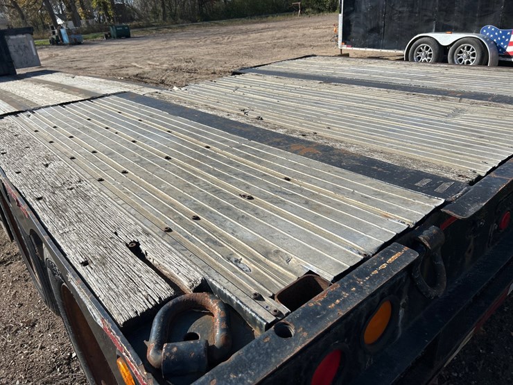 #6917-•-2005-xl-60-mfg-tandem-axle-detachable-gooseneck-lowboy-semi-trailer-(has-wi-title)-image-14