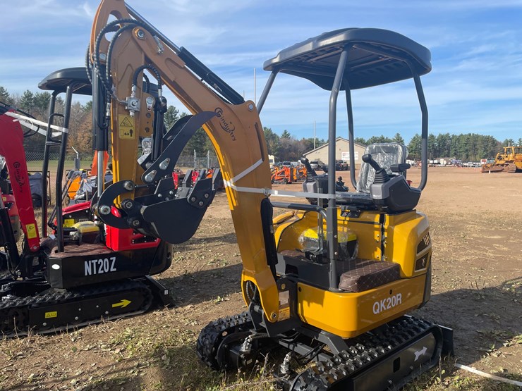 #3226-•-2026-cfg-qk20r-mini-excavator-image-1