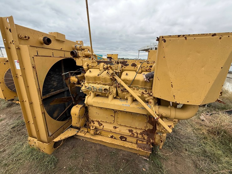 caterpillar-d379-image-1
