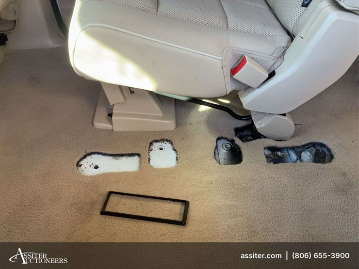 2008-lincoln-navigator-l-image-22