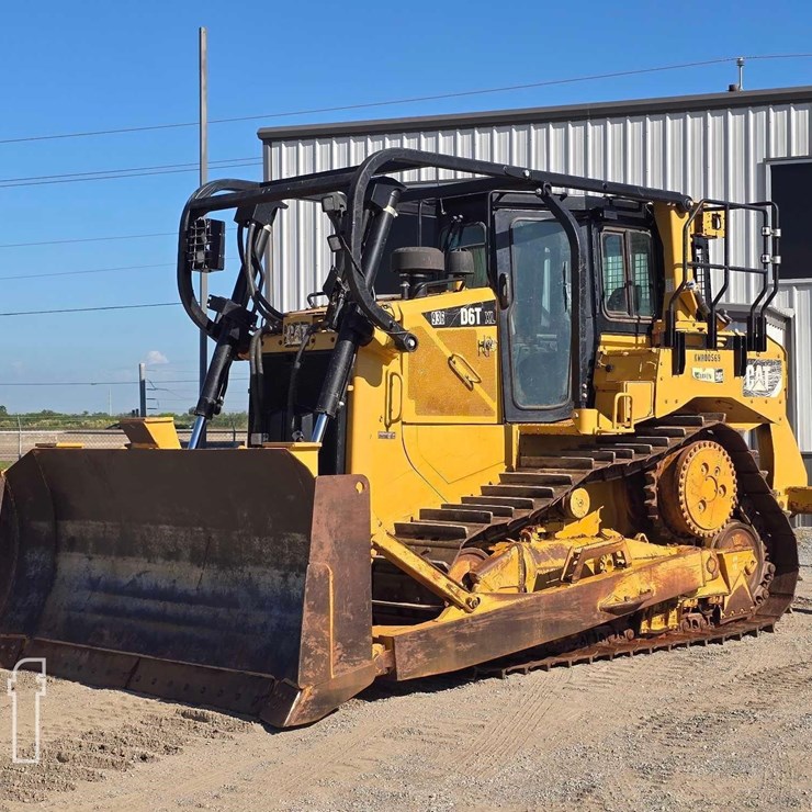 2016 CATERPILLAR D6T XL