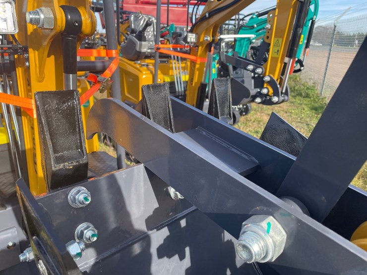 #3223-•-2026-cfg-mx20r-mini-excavator-image-30