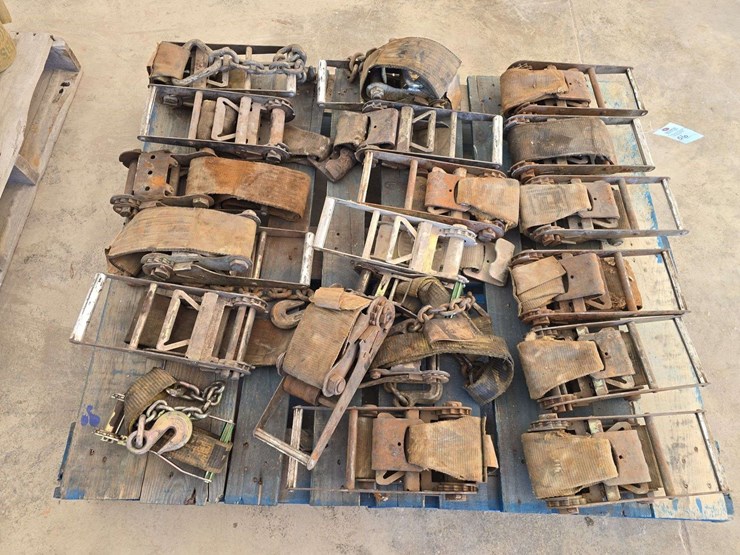 various-used-tie-down-ratchets-image-3
