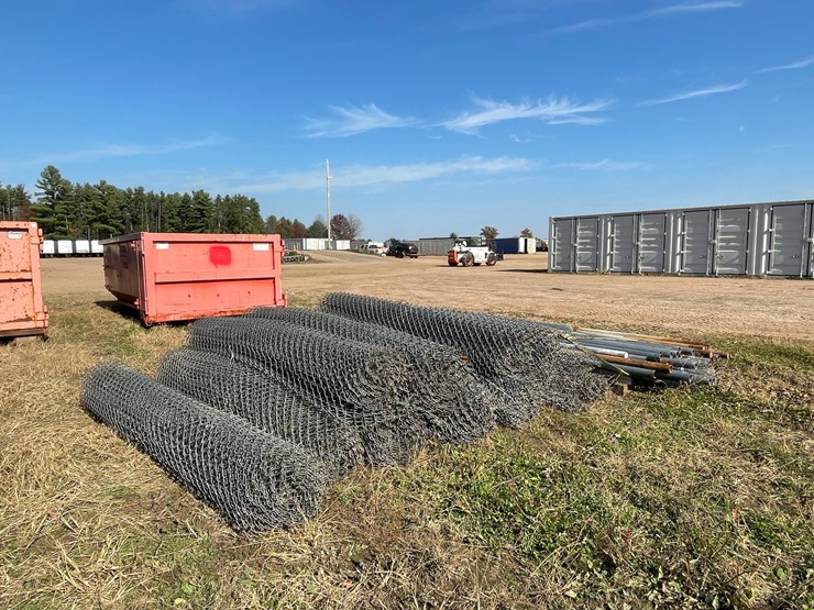 #3783-•-chain-link-fence-with-posts-image-4
