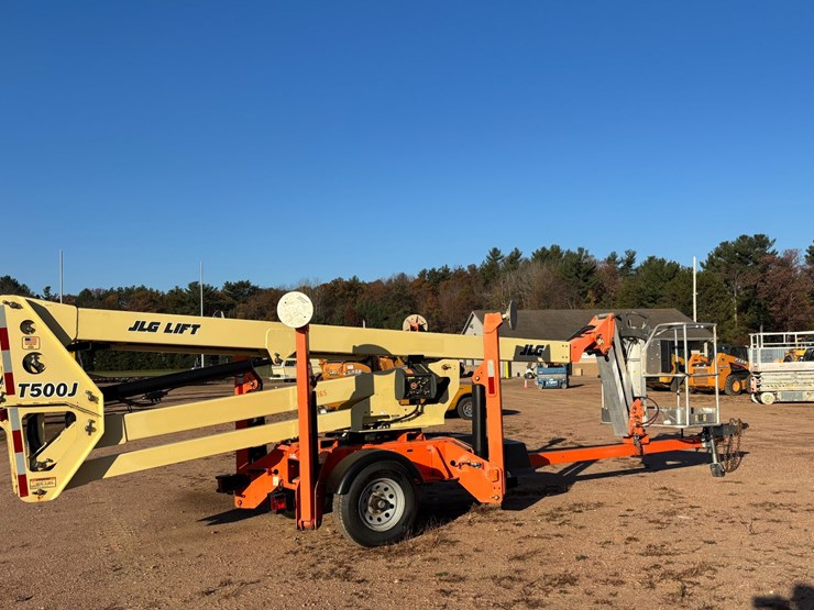 #1887-•-2017-jlg-t500j-towable-basket-lift-image-20