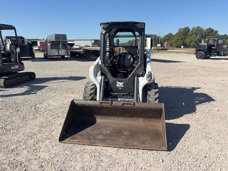 2020-bobcat-s64-wheeled-skid-steer,-991-hours,-quick-attach-hookup,-smooth-68”-bucket,-solid-tires,-s/n--b4sc11748-image-3