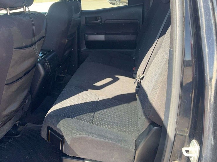 2013-toyota-tundra-srs,-5.7l/v8-iforce,-4wd,-reese-hitch,-4-door,-cloth-interior-power-lock/windows/seat,-250,027-miles,-vin#-5tfuw5f11cx231515-image-13