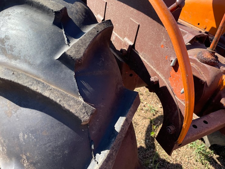 #1950-•-allis-chalmers-b-wide-tractor-image-46