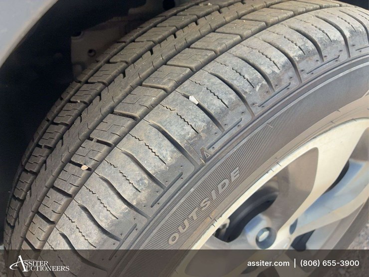 2020-jeep-cherokee-limited-image-28
