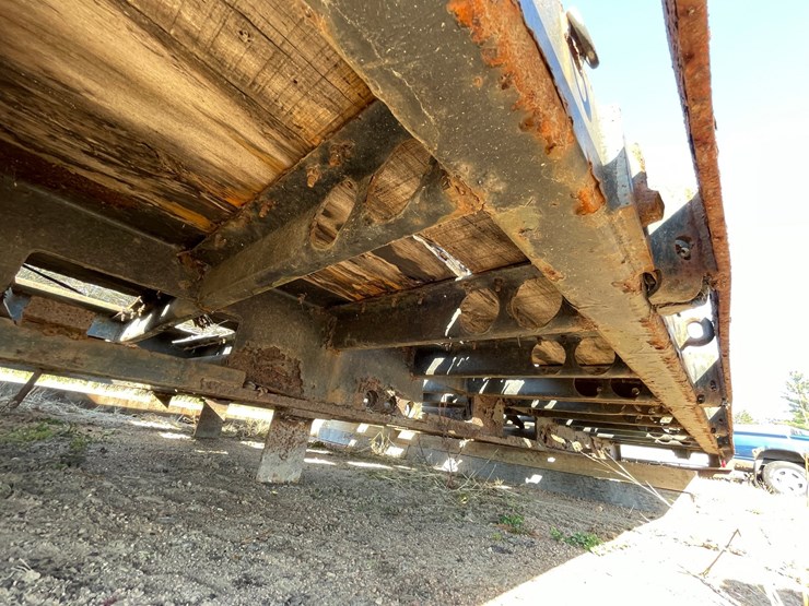 #3795-•-20'-flatbed-truck-box-image-11
