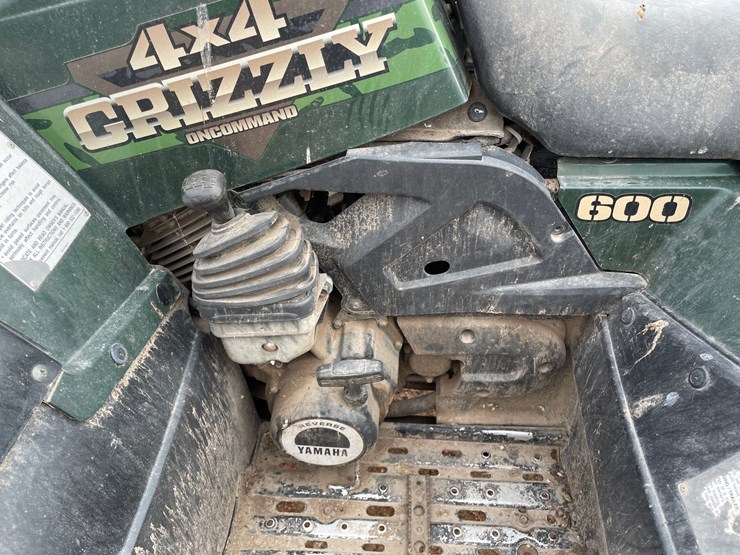 #1043-•-yamaha-600-grizzly-4x4-atv-(no-reg.-card)-image-11