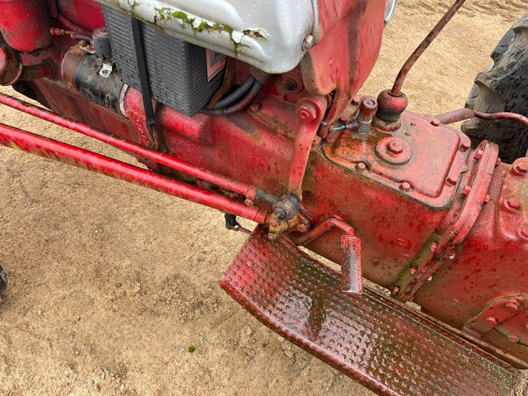#1856-•-ford-tractor-image-47