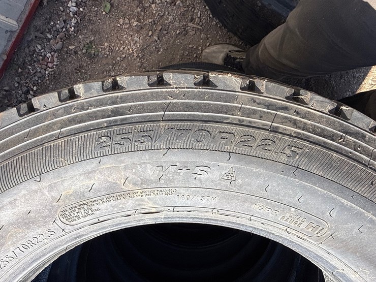 #6965-•-(4)-commercial-truck-tires-image-5