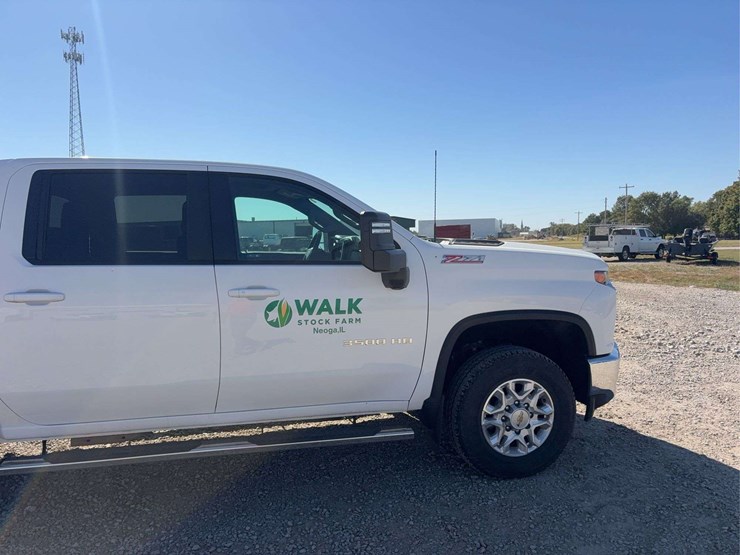 2022-chevrolet-silverado-z71-3500-lt,-79,034-miles,-cloth-interior,-torch-screen-radio,-backup-camera,-4wd,-power-lock,-windows,-and-seat,-vin#-2gc4yte78p1705063-image-6