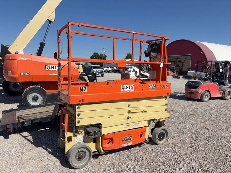 2016-jlg-26’-scissor-lift-(7m)-model-2632es,-battery-operated,-,-26’-reach,-non-marking-tires,-s/n--m200001221-image-8