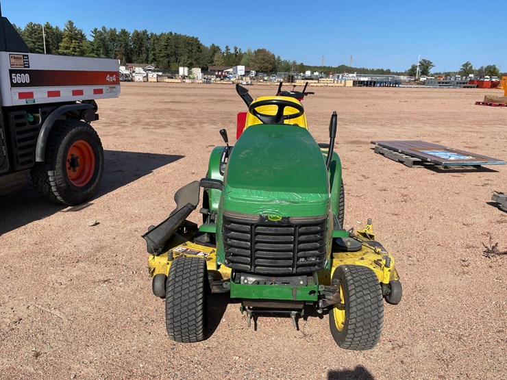 #1010-•-john-deere-gt245-riding-lawn-mower-image-2