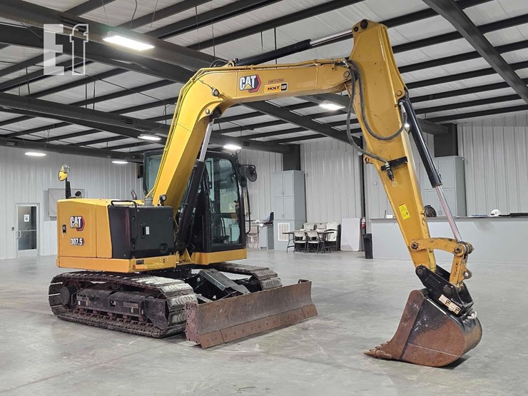 2021-caterpillar-307.5-image-2
