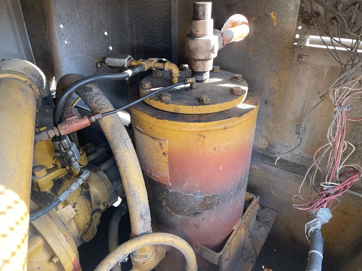 #1896-•-sullair-185-towable-air-compressor-image-20