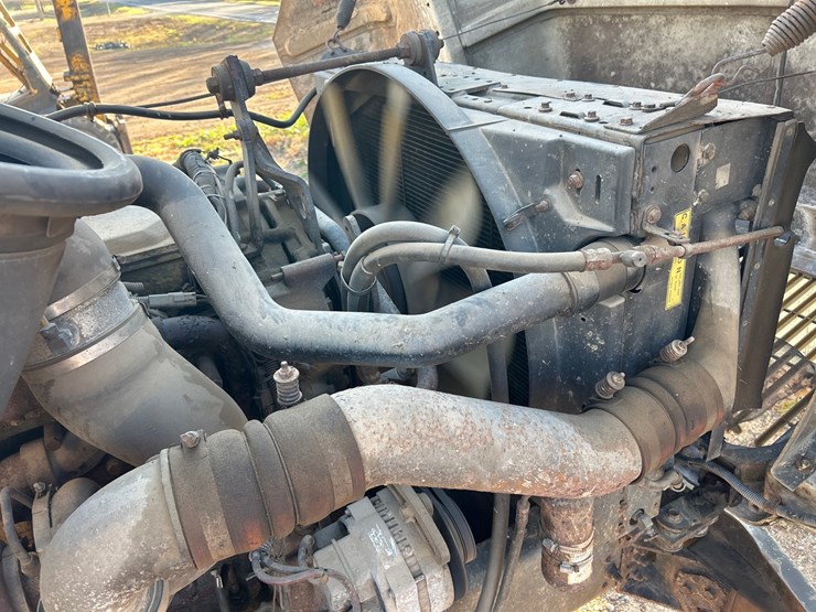 #6903-•-1995-volvo-gm-wg64t-tandem-axle-day-cab-semi-tractor-(has-wi-title)-image-20