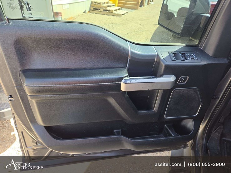 2020-ford-f150-xl-image-12
